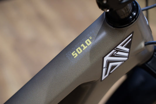Ex Demo Santa Cruz 5010 Carbon C - GX AXS RSV Kit / Large