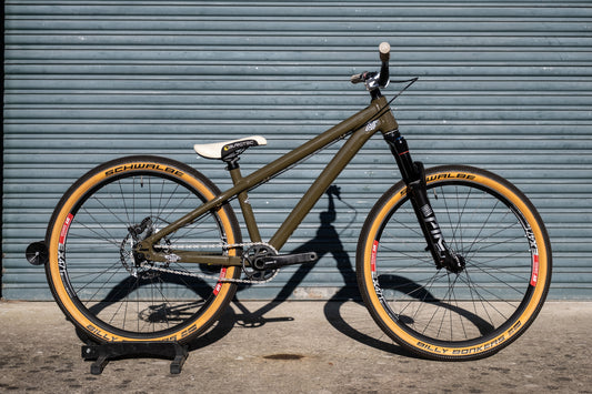 Ex Team Santa Cruz Jackal - Custom Build