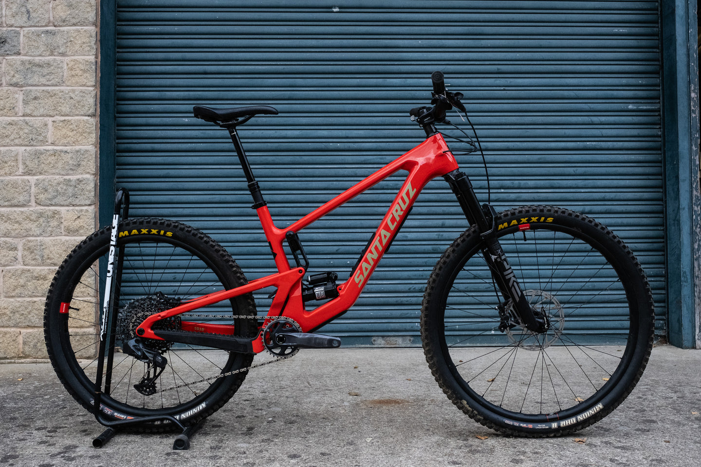 Ex Demo Santa Cruz 5010 Carbon CC - GX AXS RSV Kit / Large