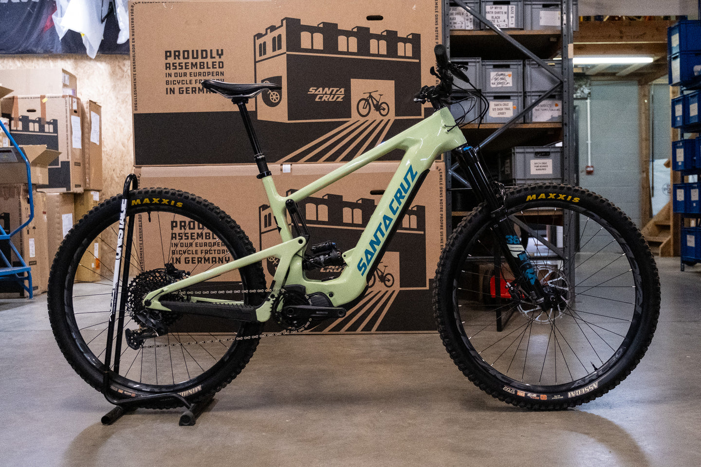 Ex Demo Santa Cruz Heckler Carbon C - S 29 Kit