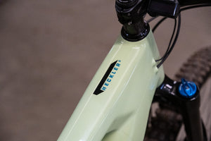 Ex Demo Santa Cruz Heckler Carbon C - S 29 Kit