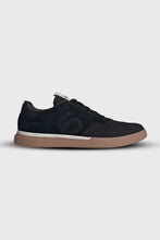 Load image into Gallery viewer, Five Ten Sleuth Women&#39;s - Core Black/Gum