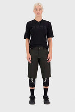 Load image into Gallery viewer, Mons Royale Momentum 2.0 Women&#39;s Bike Shorts - Black