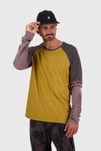 Load image into Gallery viewer, Mons Royale Tarn Merino Shift Wind Jersey - Cumin Dust