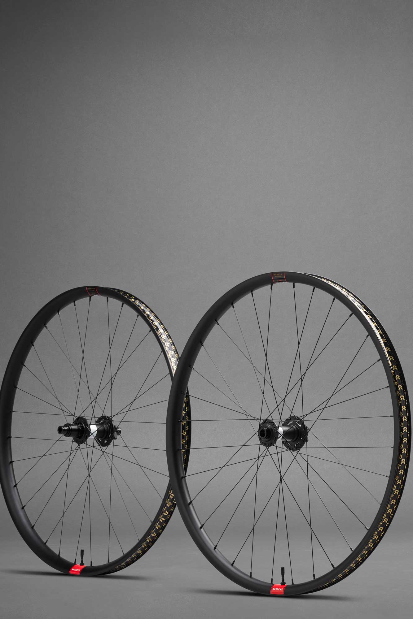 Reserve 30|HD DH AL x I9 1|1 Wheelset