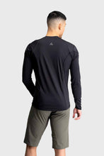 Load image into Gallery viewer, 7Mesh Elevate T-Shirt LS - Black