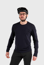 Load image into Gallery viewer, 7Mesh Gryphon Crew - Black