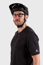 Load image into Gallery viewer, 7Mesh Desperado Merino Henley - Black