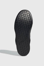 Load image into Gallery viewer, Five Ten Freerider - Core Black / Red